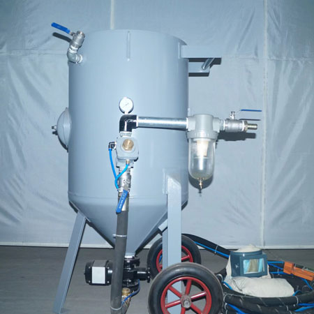 云南非标定制加压型手动喷砂机原理及应用